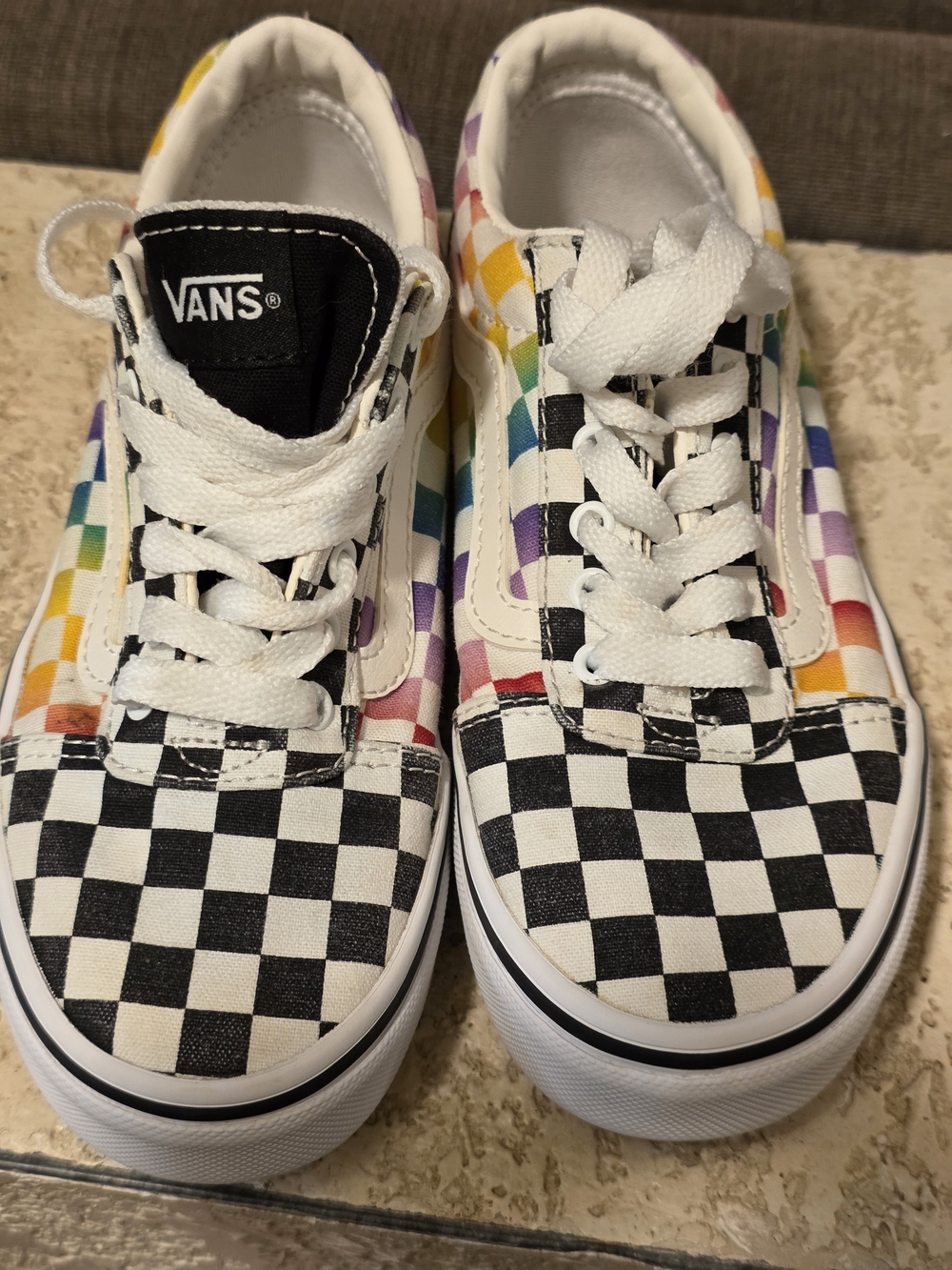 Van's Kids Checkerboard Rainbow Side Stripe Sneakers - Black/Multicolor